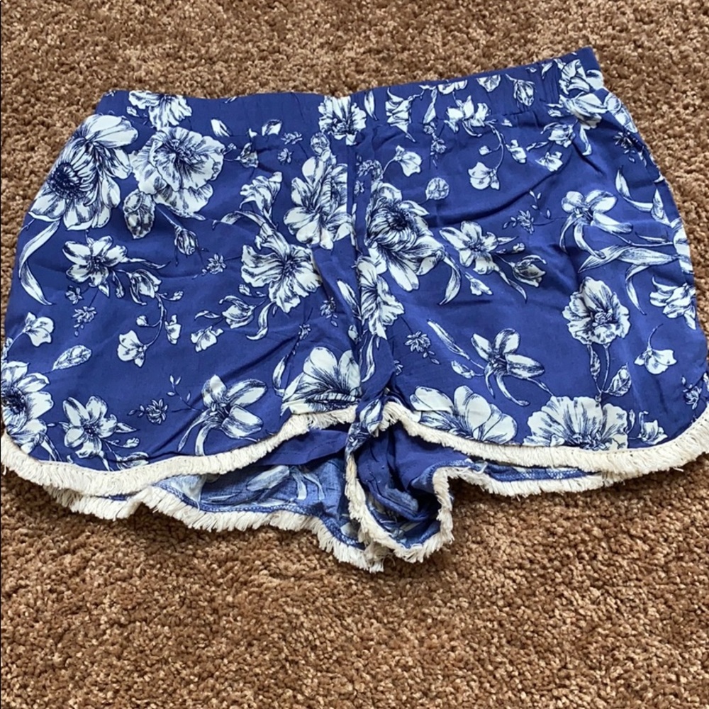 floral shorts